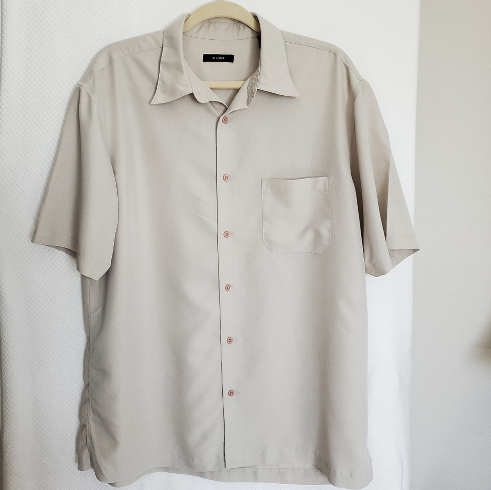 Short Sleeve ALFANI Men's Shirt Soft Modal fabric.  Size Large. Ivory.